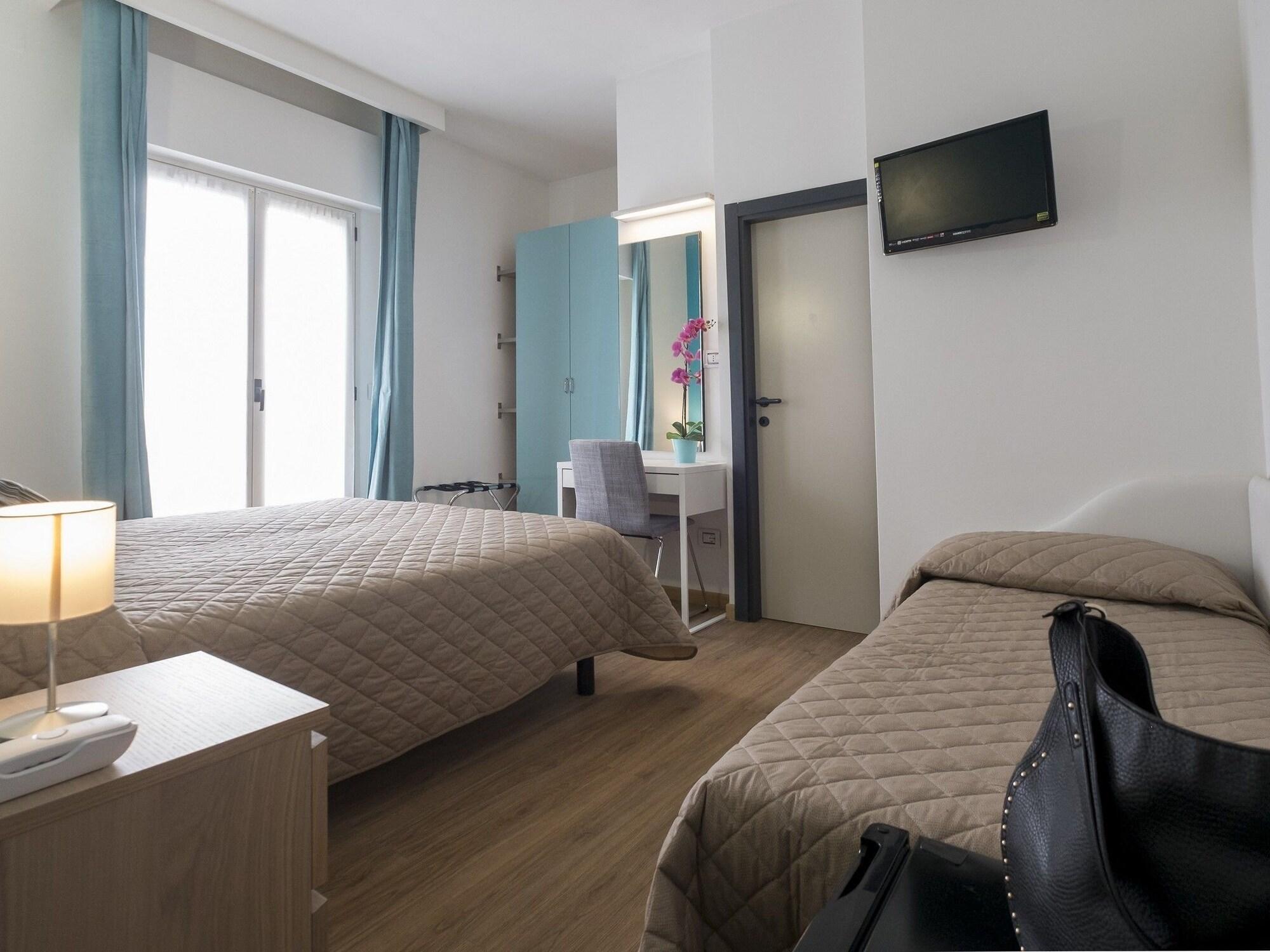 Hotel Levante Rimini Exteriör bild