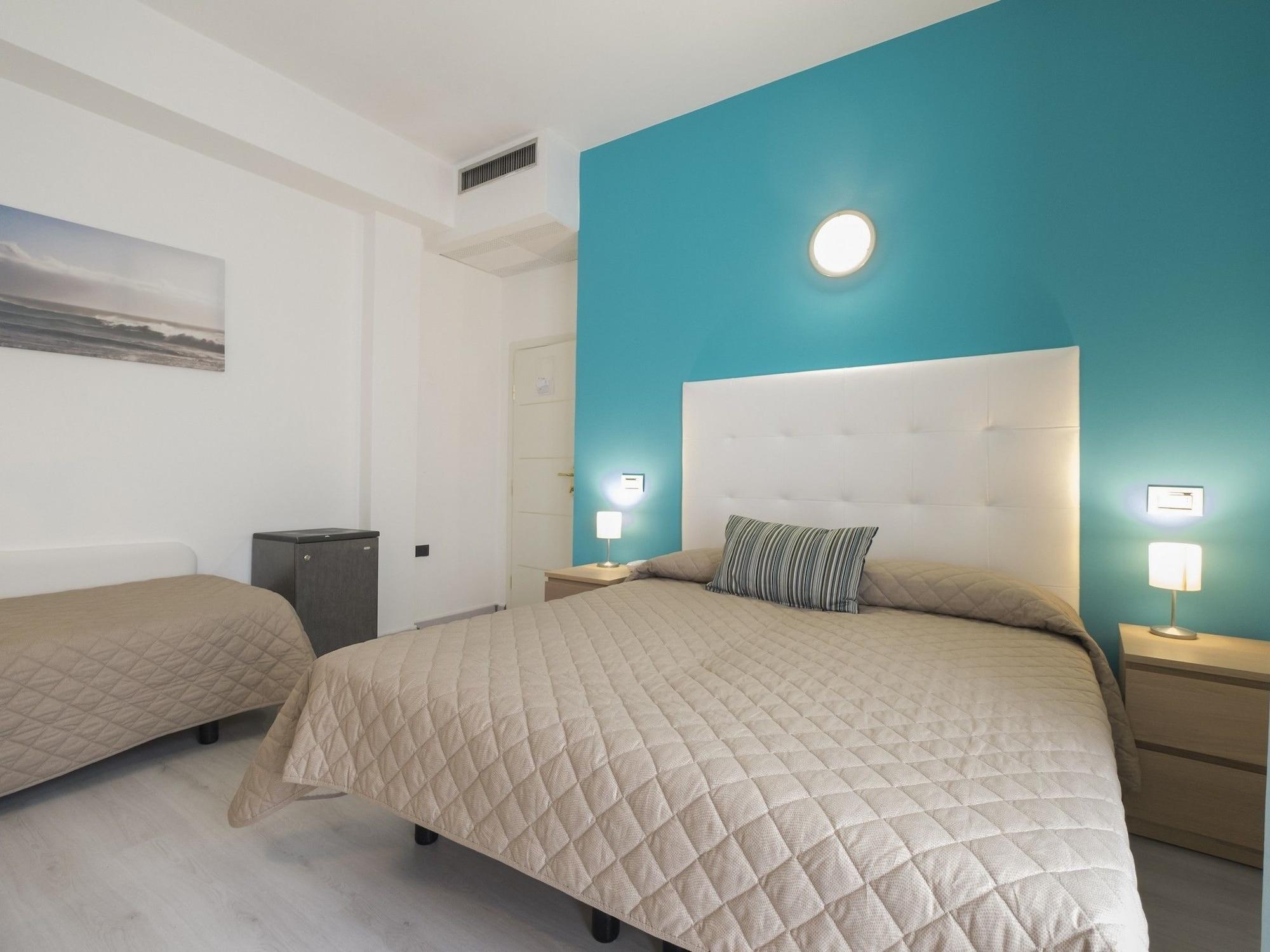 Hotel Levante Rimini Exteriör bild