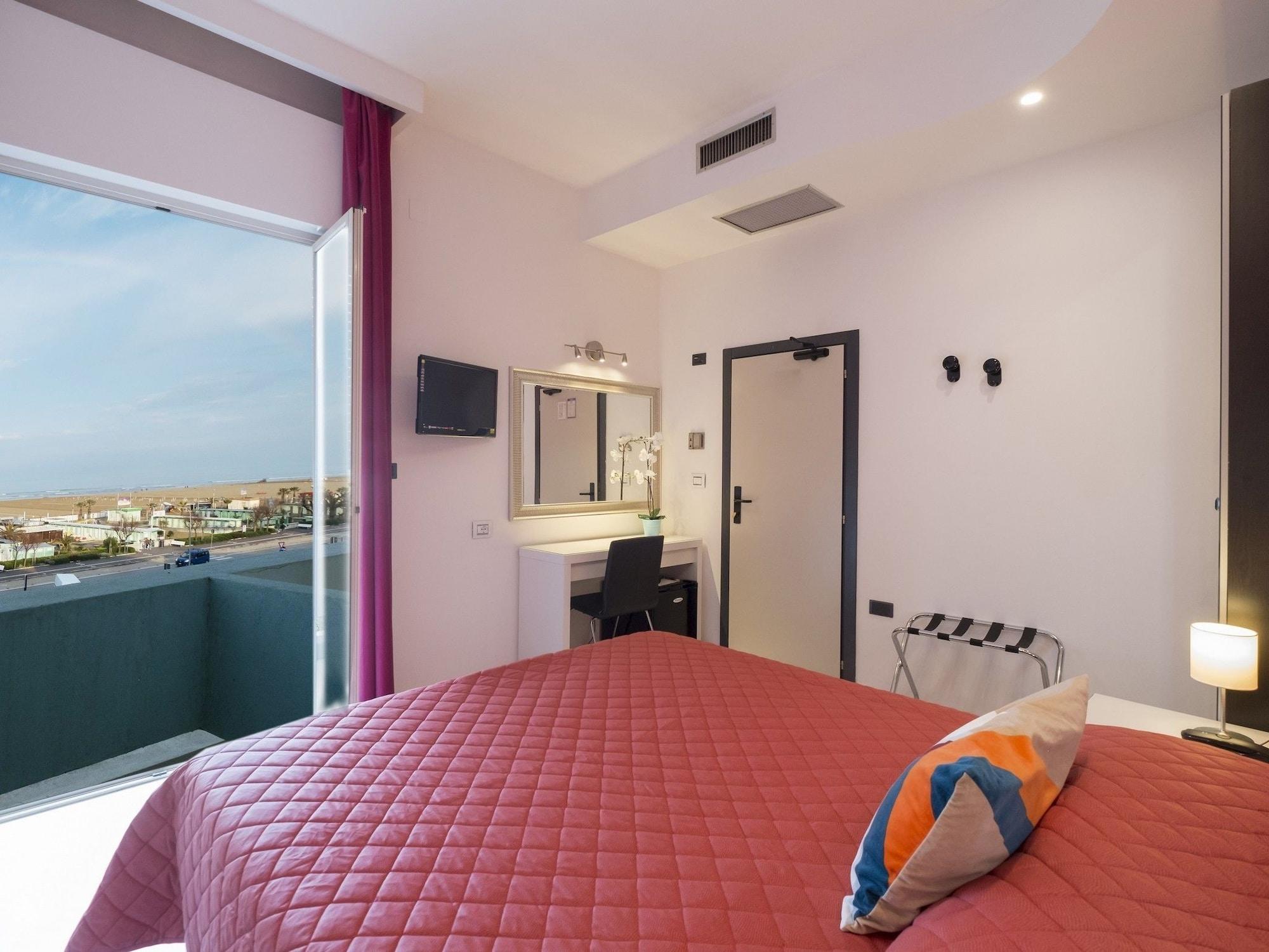 Hotel Levante Rimini Exteriör bild