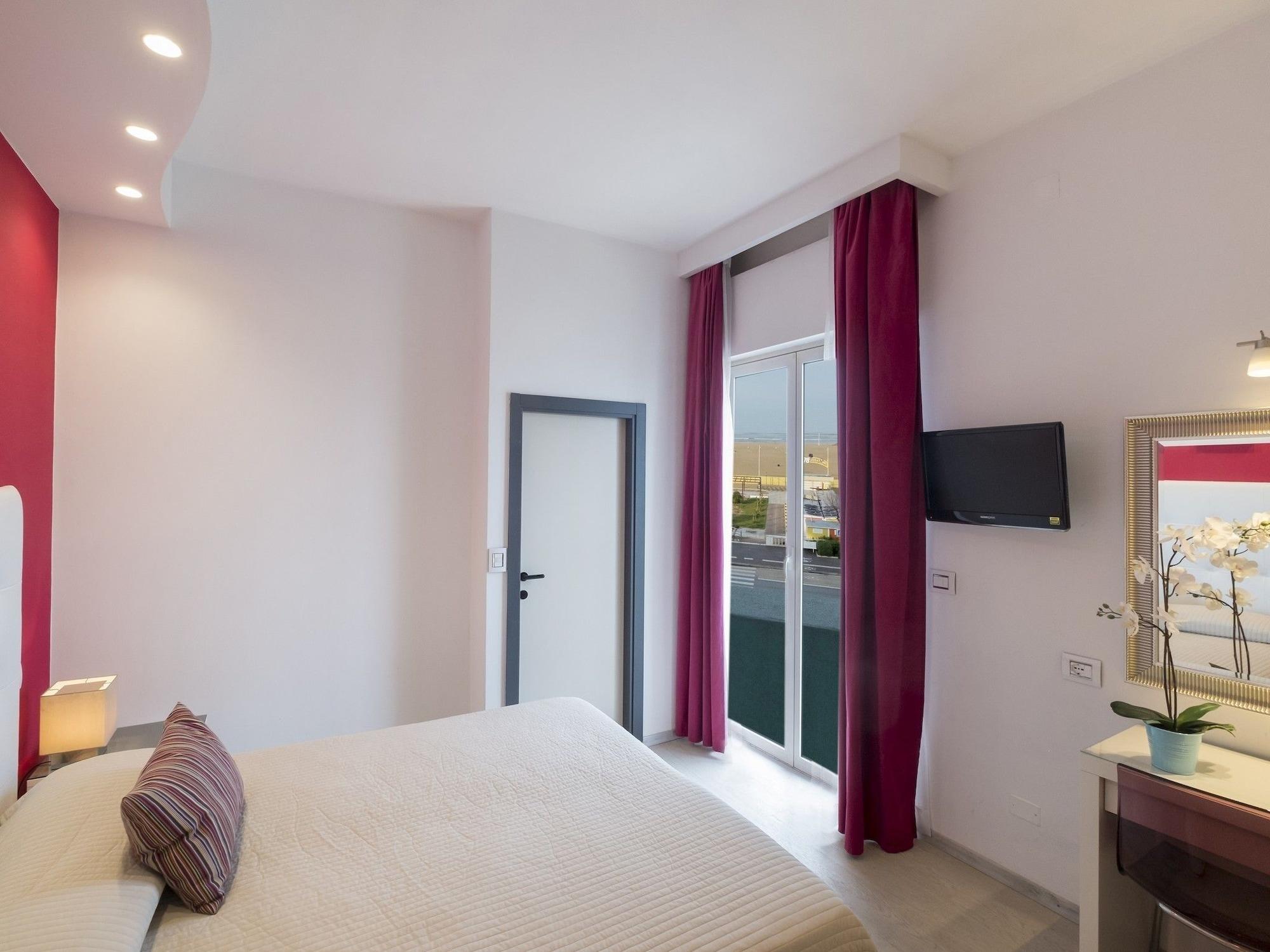 Hotel Levante Rimini Exteriör bild