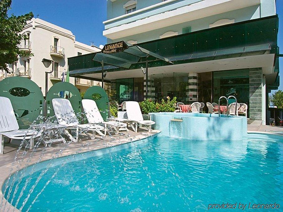 Hotel Levante Rimini Exteriör bild